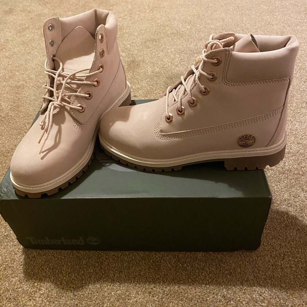 ROSE GOLD / PINK TIMBERLANDS